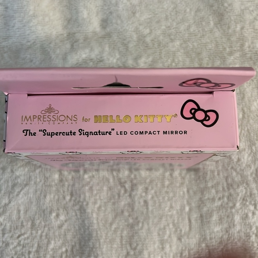 Impressions Hello Kitty LED Compact Mirror - Pink and White - Picture 2 of 7